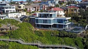 April 2000 in surrey, vereinigtes königreich), war ein kurdischer autor, schriftsteller, politiker und übersetzer. Over 2 Tonnes Of Drugs Seized Ibrahim Linked Raids Daily Mail Online