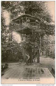 Cpa 94 Limeil Brevannes L Arbre De Madame De Sevigne Personnages Au Pied E En 2020 Personnages Arbre Madame