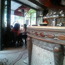 Une journée avec la cheffe michelle bernstein placée sous le signe du goût. Dada Bar In Paris