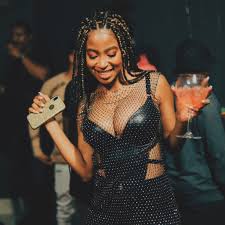 Television presenter phil mphela took it to his twitter account and wrote unexpected news as it was just recently revealed that aka's fiance nelli tembe tried to commit su_cide by jumping out of 10th. Nellie Tembe Suicide Prophetess Trends After Predicting Her Death