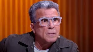 🌊 Eri Johnson encara maratona na Band para divulgar “Som dos Oceanos”! Eri  Johnson está com a agenda cheia! O ator e apresentador encarou uma  verdadeira maratona na Band, acompanhado por Cris