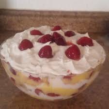 Southern Strawberry Punch Bowl Cake In 2020 Punch Bowl Cake Bowl Cake Lemonade Pie Recipe