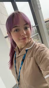 Carly Lowndes (@clowndes81)