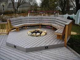 Recessed Gas Fireplaces For Deck Recessed Firepit With Deck Lighting And Bench Sillas De Patio Asadores De Patio Terrazas De Madera