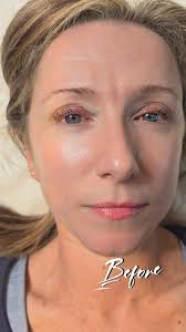 I had the honor of meeting an absolutely wonderful fellow beautician and  having the pleasure of providing a beautiful service for her. A hybrid 2D  set of lashes with spike texture scattered ...