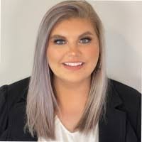 Holly Peavy's Instagram, Twitter & Facebook