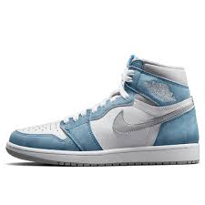 See what's happening with the jordan brand. Der Nike Air Jordan 1 Hyper Royal Sneaker Ist Das Allroundtalent Das In Ihrer Rotation Noch Fehlt Gq Germany