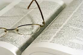 Paronimele sunt cuvinte foarte asemănătoare sau aproape identice ca formă, dar deosebite ca înțeles reflexie = fenomen de reîntoarcere parțială a luminii, a sunetului, a radiațiilor în mediul din care au venit. Utilizarea CorectÄ A Paronimelor Paronime Exemple SemnificaÈie Èi Utilizare