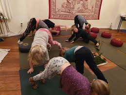 It is better to do yoga after yoga poses yields more results when done with full concentration. Online Yoga Endlich Vorbei Jeder Kann Yogas Webseite