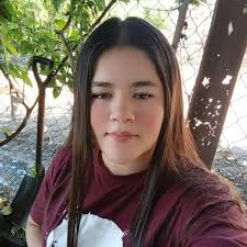 MOMENTOS_ALEGRES Esta es una fecha muy especial en la que familiares  celebran con mucha alegría un cumpleaños más de una señorita muy  extrovertida, carismáticas e inteligente, ella es, Heydi Marisol quien vive