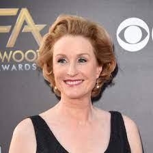 Lisa lou banes was an american actress known for more than 80 film and television roles, as well as stage appearances on broadway and elsewhere. Gone Girl Actor Lisa Banes Hospitalized After Hit And Run