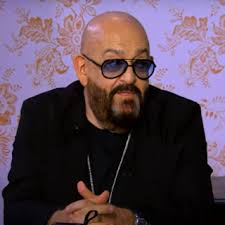 Mikhail zakharovich shufutinsky is a russian pop singer. Shufutinskij Ocenil Tvorchestvo Eldzheya Muzyka Kultura Lenta Ru