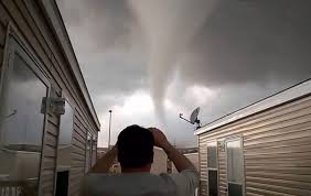 Hasiči mají plno práce a nestíhají zasahovat ihned u všech událostí. Tornado Home Facebook