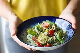 Salade De Pates Tomate Roquette Au Thermomix Yummix Recette Recette Salade De Pates Salade De Pates Recette Salade Froide