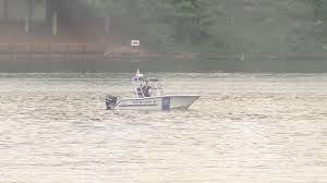 Angela boatman currently lives in mooresville, nc; Deputies Man Drowns On Lake Norman After Jumping Off Pontoon Boat Wsoc Tv