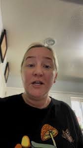 Amber Hanks's Instagram, Twitter & Facebook