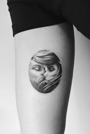 Black And White Kiss Tattoo Couple Kissing By Amanda Piejak Beautiful Tattoos For Women Small Tattoos Tattoos For Women
