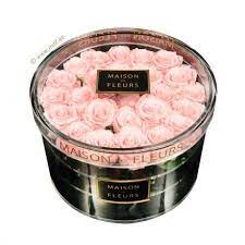 Beautiful Pink Roses In Crystal Acrylic Box By Maison Des Fleurs Acrylic Display Case Acrylic Display Acrylic Box