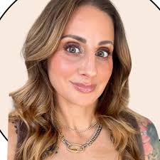 What is a basic daily beauty routine?