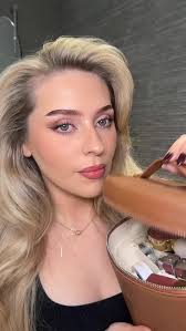 ad last minute halloween makeup hack😈♥️ had to do this again but in red!  @yslbeauty all hours glow foundation in shade LC4 @armanibeauty luminous  silk cheek tint in 65 (intense berry) @lorealparis