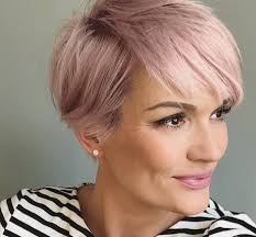 Lihatlah fesyen rambut perempuan bagi korang yang ingin mencuba fesyen yang baru tahun 2020 ini! Potongan Rambut Pixie Untuk Rambut Pendek Dan Sederhana Siapa Yang Peduli