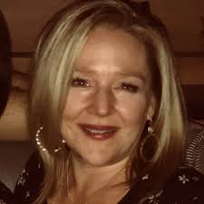 Kristi Studzinski's Instagram, Twitter & Facebook