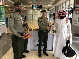 4.38 avg rating — 1,211,837 ratings. Ø¬ÙˆØ§Ø²Ø§Øª Ø¬Ø§Ø²Ø§Ù† ØªØ¹Ø§ÙŠØ¯ Ø§Ù„Ù…Ø³Ø§ÙØ±ÙŠÙ† Ø¨Ø¨Ø§Ù‚Ø§Øª Ø§Ù„ÙˆØ±ÙˆØ¯ ÙˆØ§Ù„Ø­Ù„ÙˆÙ‰ ØµØ­ÙŠÙØ© Ø§Ù„ÙƒØ³Ø± Ø§Ù„Ø¥Ù„ÙƒØªØ±ÙˆÙ†ÙŠØ©