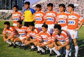 Adanaspor, adana ilinin markası olan spor kulübüdür. Ayaktakiler Oturanlar
