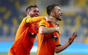 Galatasarayımız, profesyonel futbolcu halil i̇brahim dervişoğlu'nun transferi konusunda futbolcu ve 8 aralık 1999 tarihinde hollanda'nın rotterdam şehrinde dünyaya gelen halil i̇brahim dervişoğlu. Halil Dervisoglu A Milli Takim Bambaska Bir Yer Galatasaray Gs Haberleri