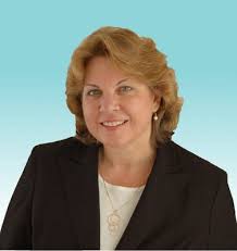 Ellen M. DiPaola Honored as the 2025 Aging Life Care Association®  Distinguished Ambassador in Aging Award for Dedication to Honoring Health  Care Choices