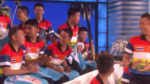 2.cnn's brooke baldwin says she 'honestly' doesn't know her. Thai Soccer Team Gets Big Surprise From Ellen Cnn Video