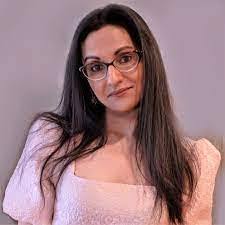 Beth Olszewski's Instagram, Twitter & Facebook