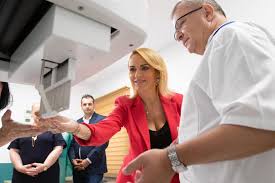 Spitalul victor babeș 2.9 km. Firea AnunÈ›Äƒ Finalizarea Unei Noi InvestiÈ›ii De Un Milion È™i JumÄƒtate De Euro In Centrul Clinic De Boli Reumatismale Dr Ion Stoia Video Ordinea Zilei