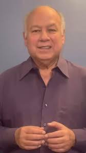 Nuestro querido Moisés Suárez nos recomienda. , ¡Gracias Moi!, “Tres por  Uno” Nos vemos en Tapachula Chiapas, en el Teatro de la Ciudad. Este 1ero  de Marzo! , ., ., ., ., #pablovalentin #karlabarahona ...