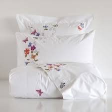 L'entreprise zara filiale du groupe inditex a été crée en 1975 à la corogne en espagne par la famille ortega métiers: Linge De Lit Percale Broderie Papillons Linge De Lit Lit Zara Home France Bedroom Comforter Sets Zara Home White Linen Bedding