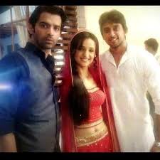 Sanaya Irani S Instagram Pics Sanaya Irani Arnav And Khushi Arnav Singh Raizada Aylin oecal adli kullanicinin koleksiyonu. sanaya irani