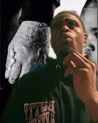 The pic features his handing holding onto his son's. Lloyd Banks Lloydbanks Instagram Photos And Videos