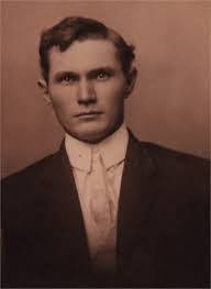 Ralph Giddings's Instagram, Twitter & Facebook