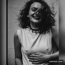 SADIE SINK Nude - AZNude