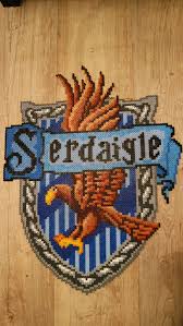 Blason De Serdaigle Ravenclaw S Crest Harry Potter Perler Beads By Vicsene Serdaigle Ravenclaw Harry Potter