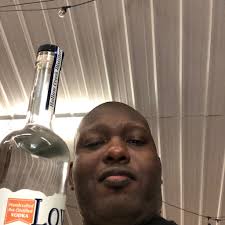 Voice actor, Frank Welker, using a garbage can to do the roars in 'The Lion  King' (1994)