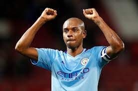 Fernandinho prefers to play with right foot. Daniel Taylor Fernandinho Is Surely The Best Brazilian To Grace English Football The Athletic