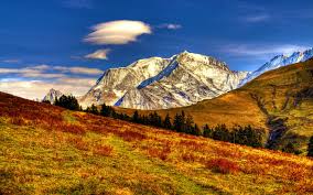 De la suisse en passant par l 'italie , je vous emmène sur les toits de l' europe. Le Mont Blanc Ou Le Toit De L Europe Est Le Point Culminant De La Chaine De Montagnes Des Alpes Desktop Wallpaper