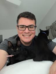 Gamer seeking friends or dating