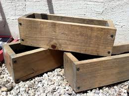 These Are The Wood Boxes I M Using For My Centerpieces Decoracao Com Caixote Caixotes Cachepos De Madeira