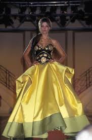 Stephanie Seymour : retour sur la carrière du top model phare des 90s en  images