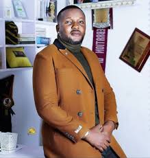 Yomi fabiyi age, profession, birthday date. Tpmw36 5pn Oym