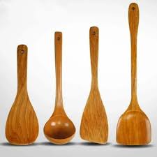 Sendok adalah alat makan yang memiliki cekungan berbentuk oval atau bulat lonjong di satu ujung dan gagang di ujung lainnya. Senduk Kayu Shopee Malaysia