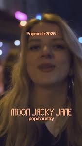 We trappen het programma in het centrum af met een solo set van  @moonjackyjane in @matstorehilversum!, Jong, energiek en dromerig. Het  moment dat Moon Jacky Jane het podium betreedt neemt ze je mee in ...