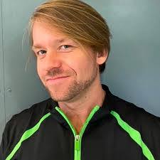 Shannon Winfield's Instagram, Twitter & Facebook